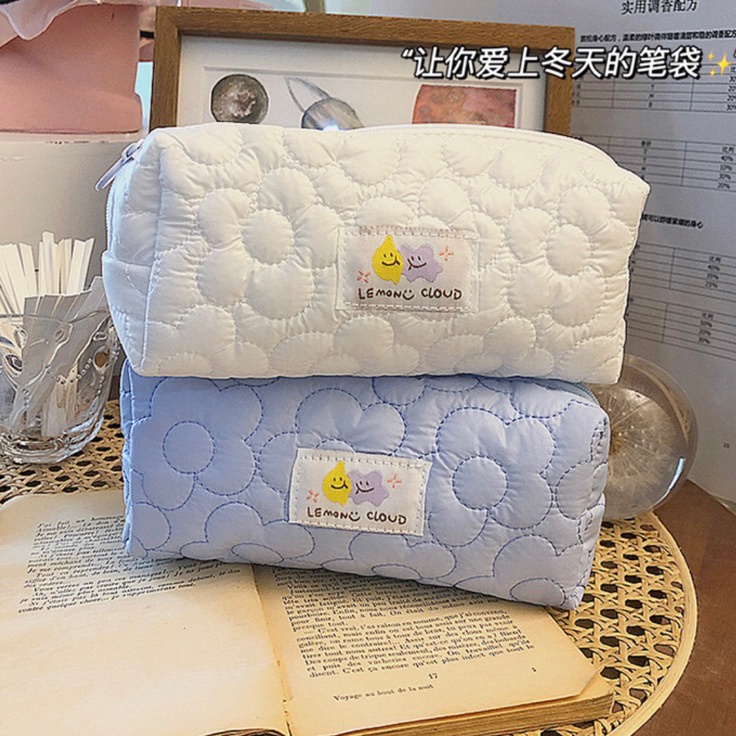 

Harga Termurah KENSHO Kotak Pensil Sleting Motif Bunga Flower Handle Pastel Bahan Parasut Korea Pouch Makeup Aesthetic Tas Aksesoris Wanita Lucu Import Zipper Flowers