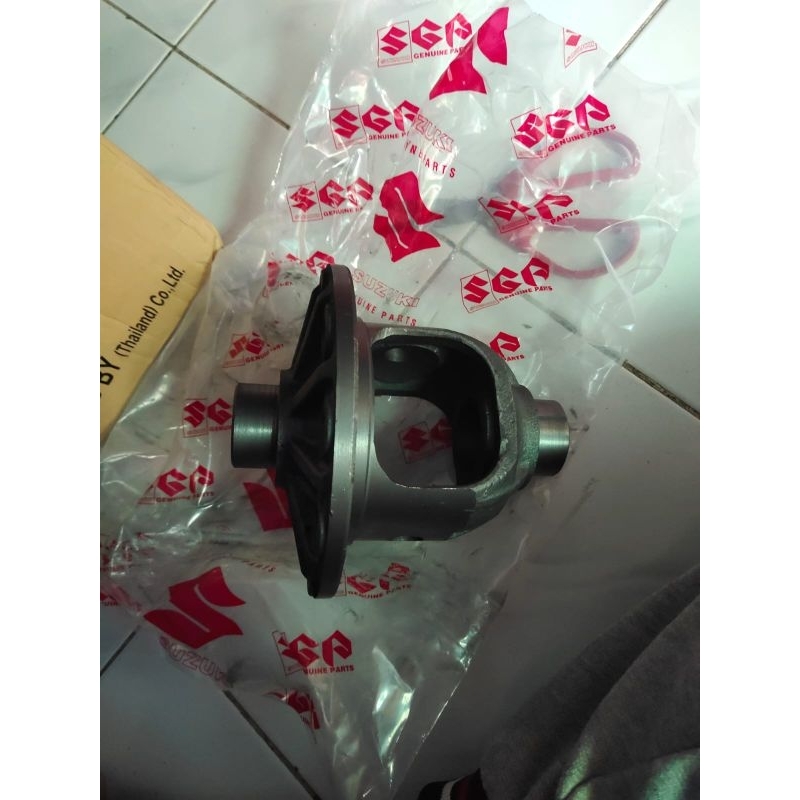 tengkorak gardan Suzuki APV arena Mega carry