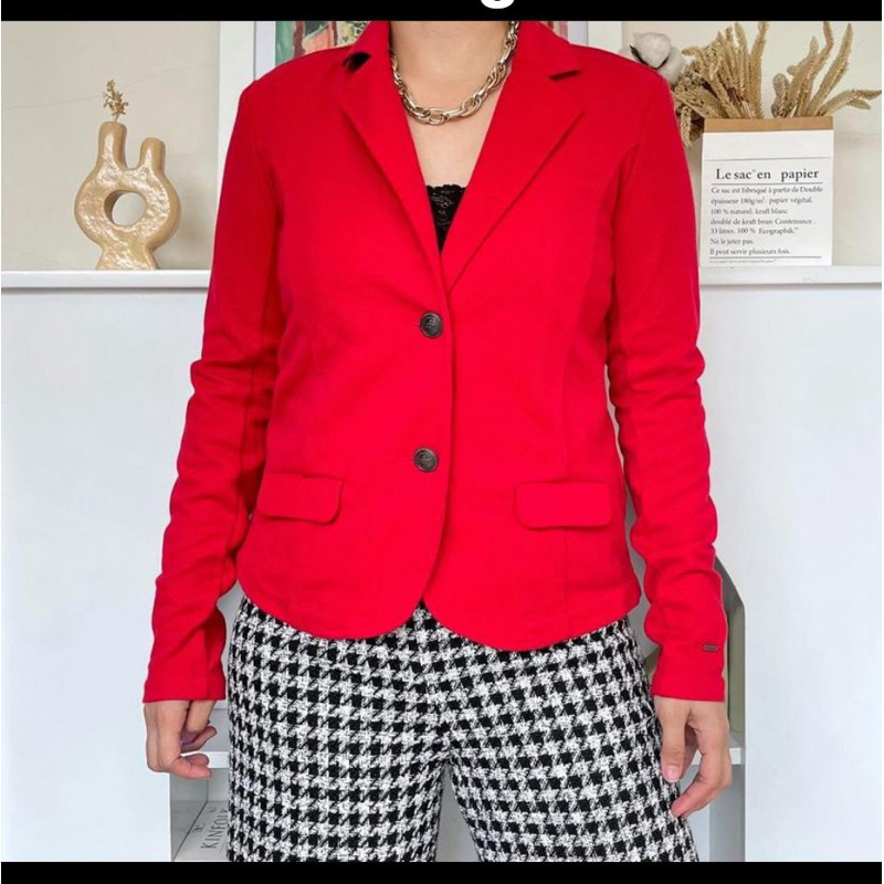 tommy hilf1fer red blazer