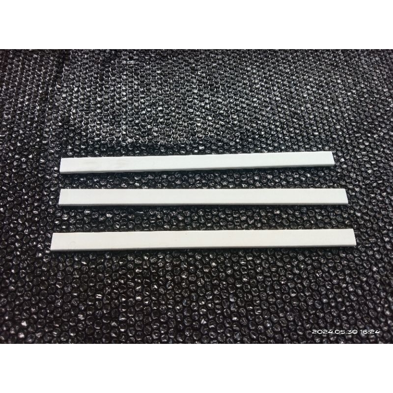 Rak pintu bekas freezer Aqua model AQF-S6