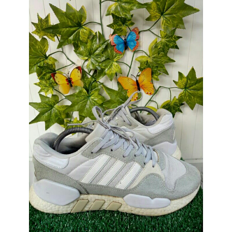 sepatu ADIDAS size 40.5