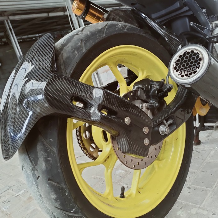 Mudguard Yamaha MT15 Carbon kevlar asli