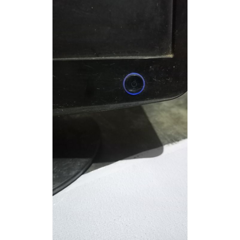 Monitor Samsung 17 inch Kotak