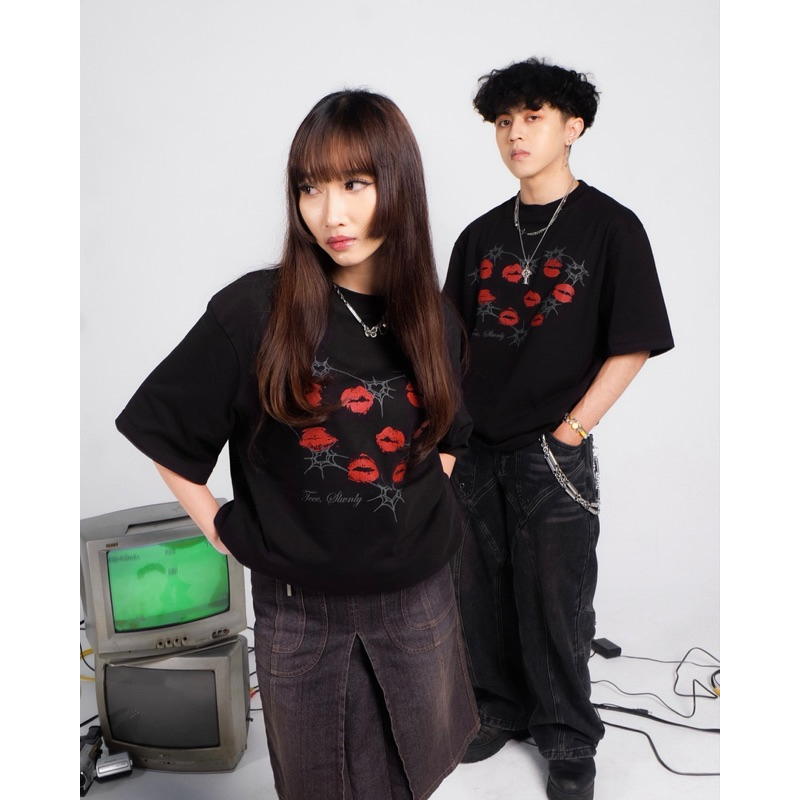 TEE OVERSIZED "KISSLV" COLLABORATION SLOWANDLY