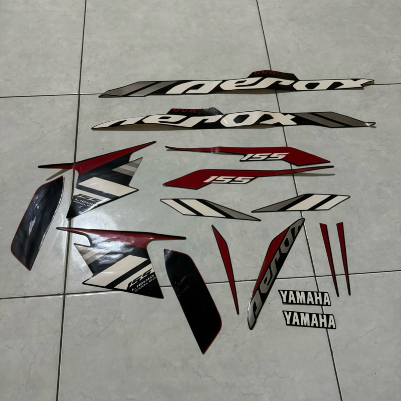 Stiker stripping striping decal Graphic Yamaha all new Aerox 155 VVA CONNECTED hitam black metallic 