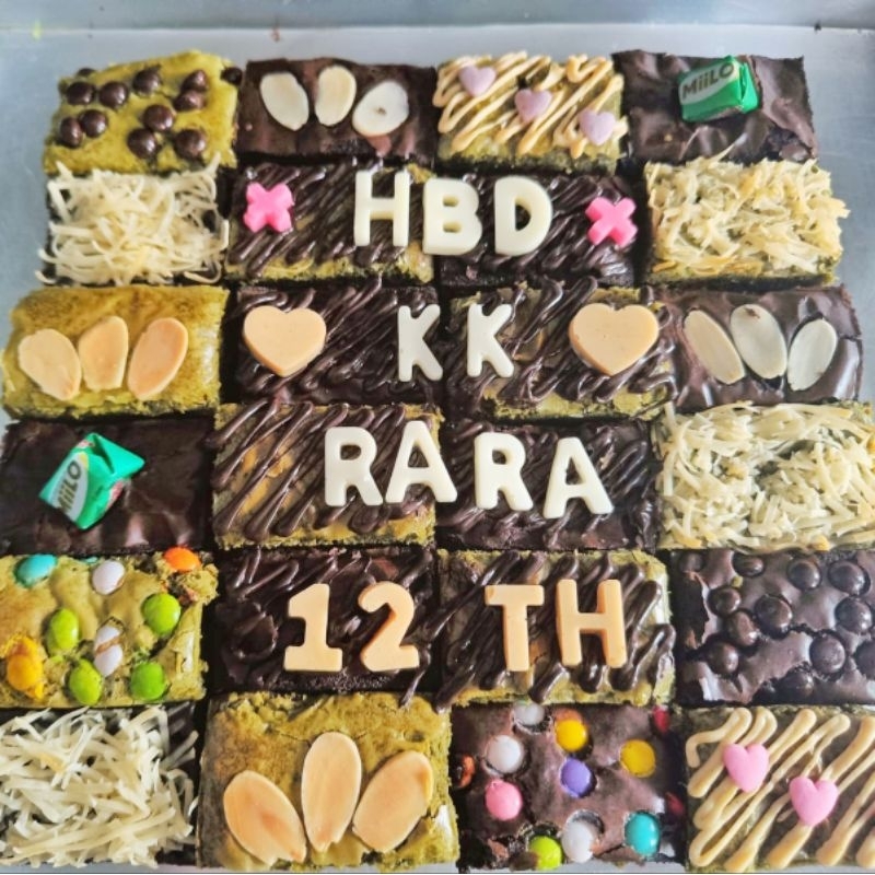 

Brownies Sekat Matcha + Tulisan Custom