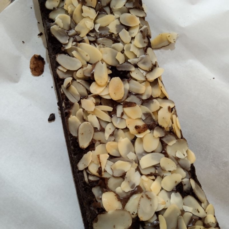 

Brownies Almond coklat lembut enak