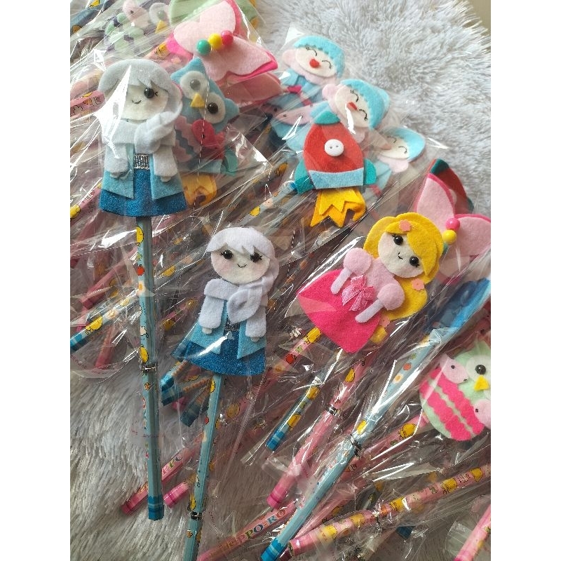 

Pensil Hias, prakarya hiasan pensil (hiasannya bisa copot pasang)