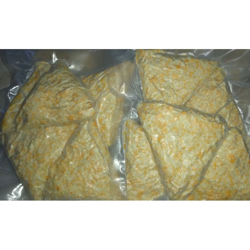 

Risol frozen ayam suwir pedas