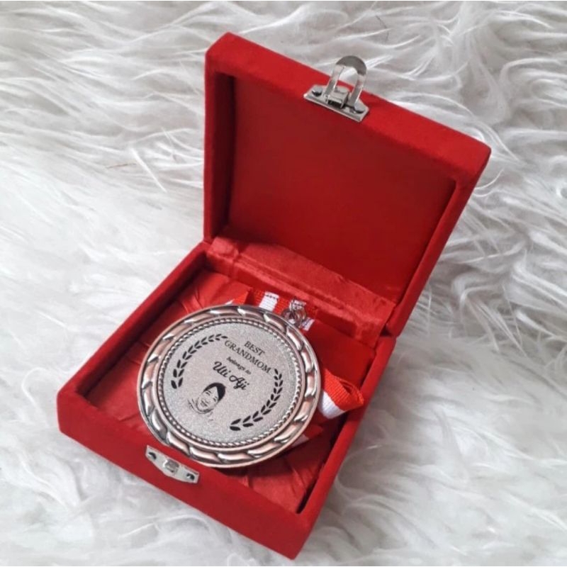 

Box Medali / Kotak Medali