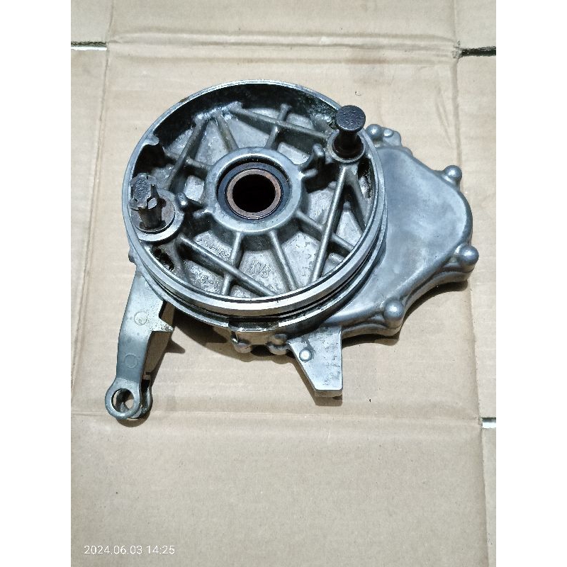 Dudukan gearbox rumah gear box gigi gardan beat karbu beat fi original