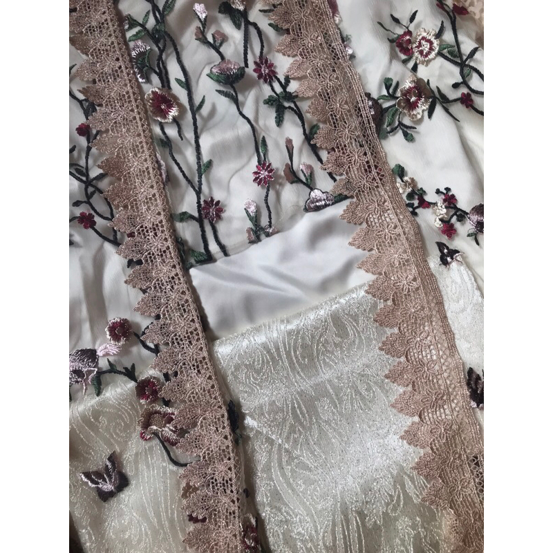 [PRELOVED] KEBAYA BEACHYLOOKS
