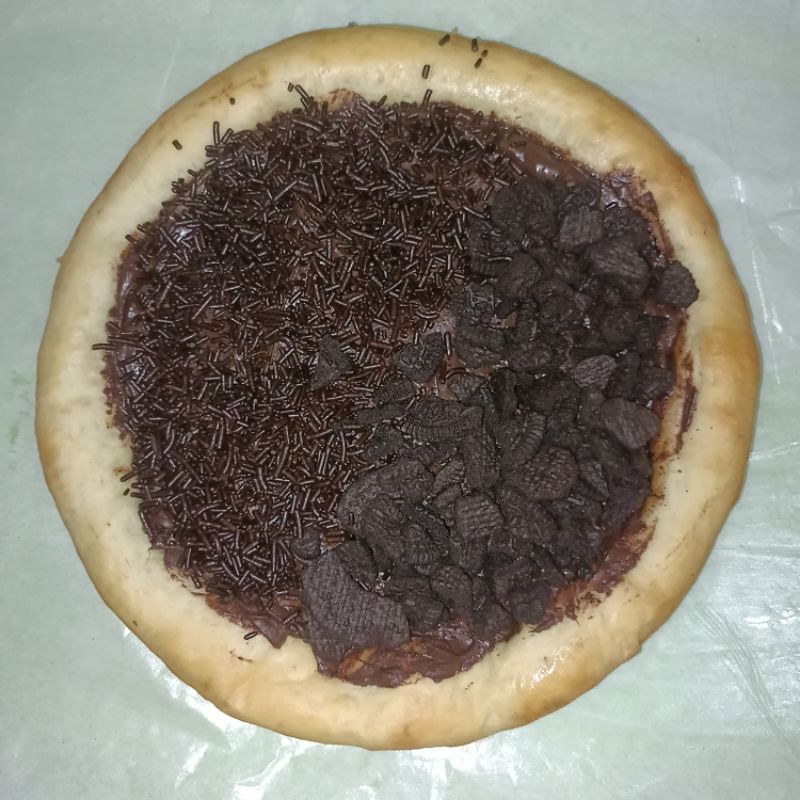 

(instant only) Pizza manis selai coklat by koeklat gresik