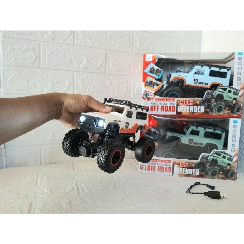 mainan mobil remote control jeep rubicon defender Rc bisa keluar asap spray