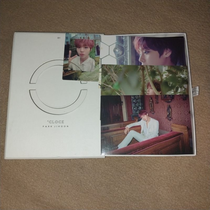 PARK JIHOON SOLOIST ALBUM O'clock The W Blank or Black Photocard