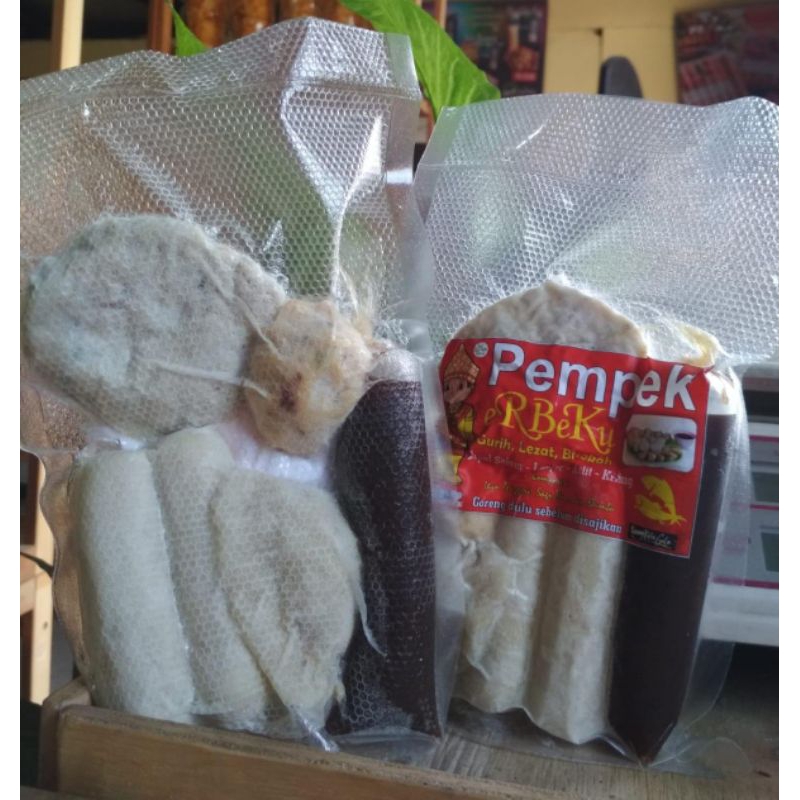 

Empek-Empek Palembang Erbeku