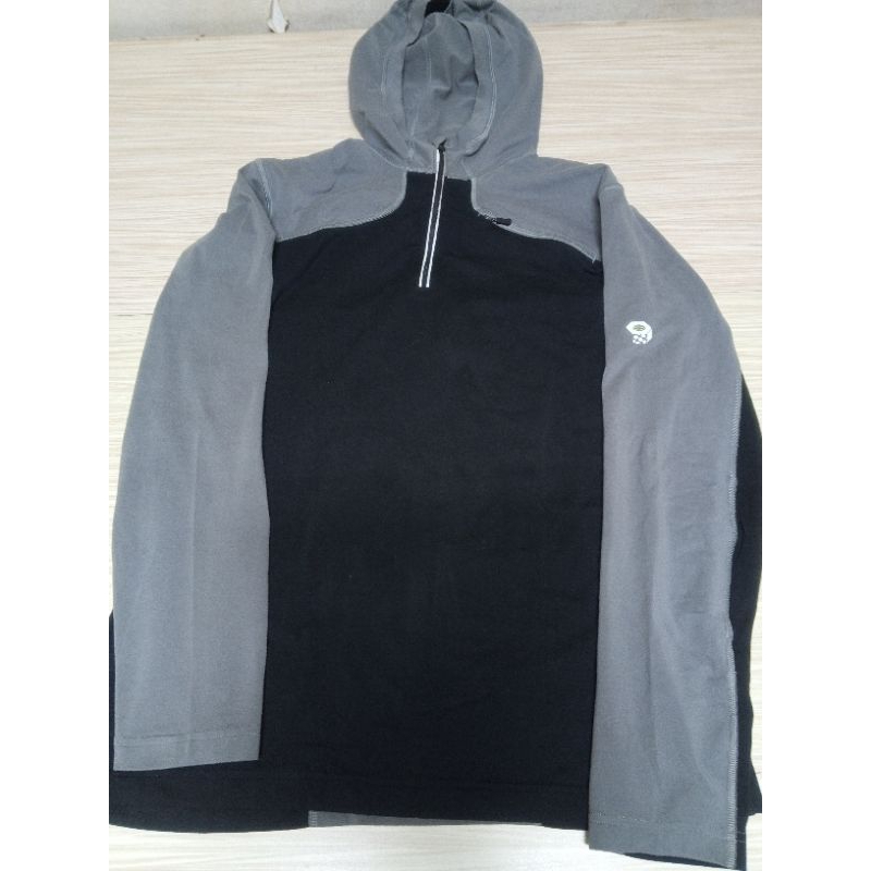 Baselayer Mountain hardware