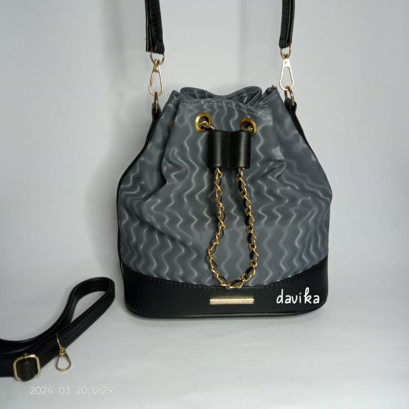 Hana || Sling bag || Shoulder bag || Tas selempang || Davikamojokerto