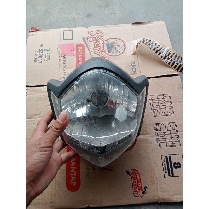 cover lampu depan Vixion old ori cabutan