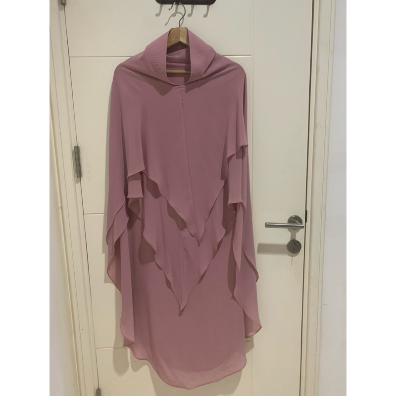 Khimar Cerutti Qnanz Preloved Murah