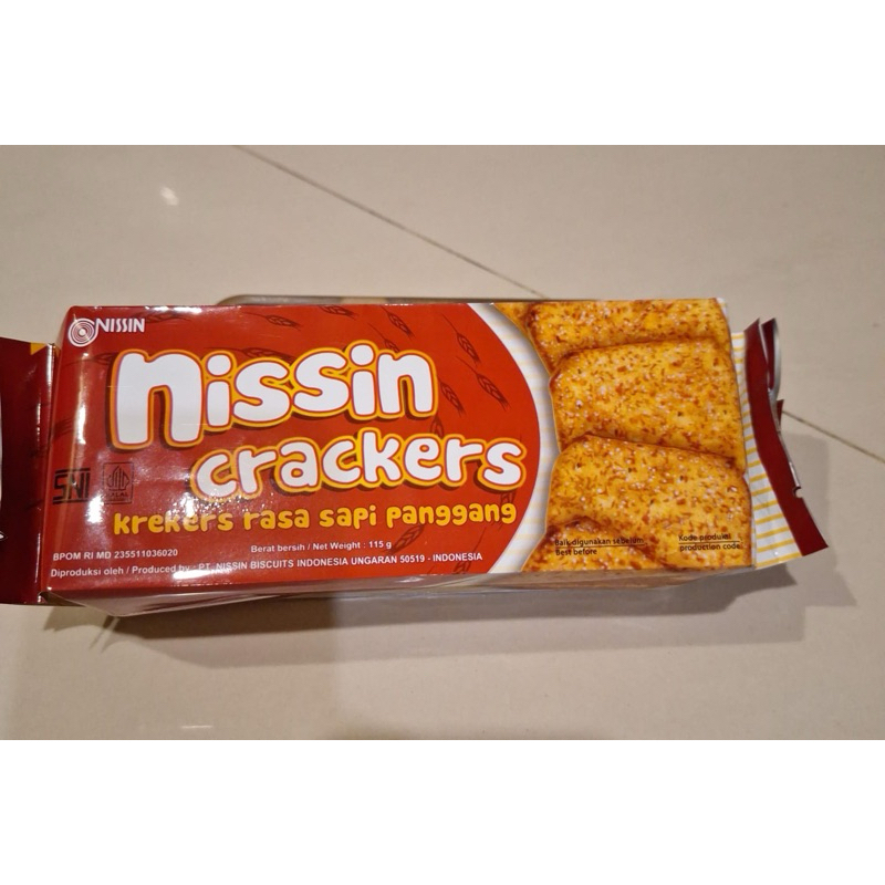 

NISSIN CRACKERS sapi panggang 115gram