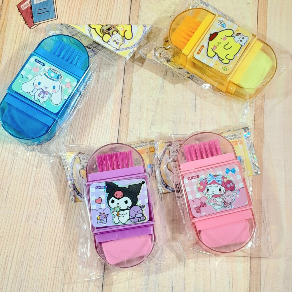 

Serutan SANRIO + Set Penghapus & Pembersih SAPU Fancy LUCU UNIK Harga MURAH / Set Rautan dan Eraser karakter Sanrio IMUT CUTE Alat tulis Sekolah Anak Kekinian bisa Grosir dan COD
