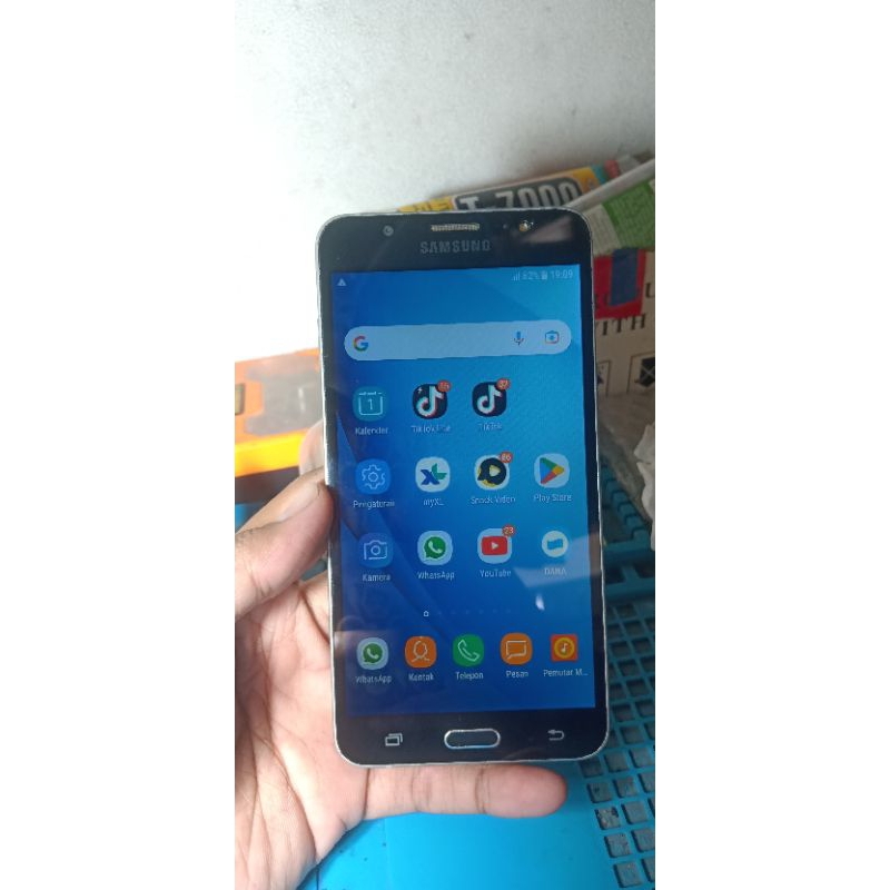 Samsung J7 (2016) Second