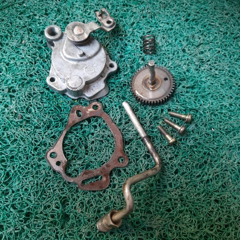 Pompa oli bak karbu vespa excel exlusive original