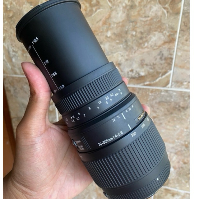 LENSA TELE SIGMA 70 300 FOR NIKON LENSA ZOOM SIGMA 70 300 MULUS