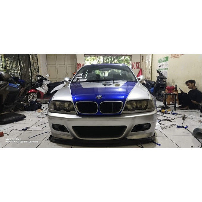 WRAPPING DAN BRANDING MOBIL FULL BODY TERMURAH /STICKER BANDUNG