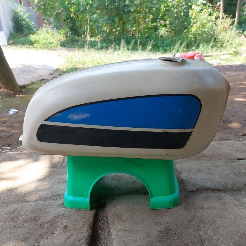 tangki CB 100 Gelatik dilan tangki CB 100 custom