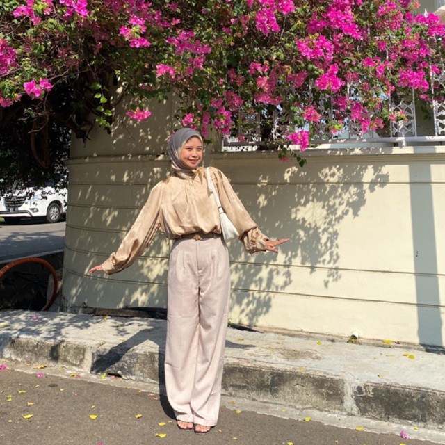 Yunna Silky Blouse Premium / Atasan Kemeja Wanita Ribbon Pearl Elegant Import