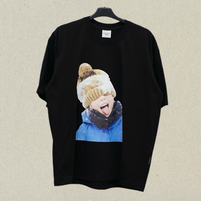 Adlv Acme De La Vie Yellow Beanie Boy Tee in Black Kaos Pria dan Wanita Original