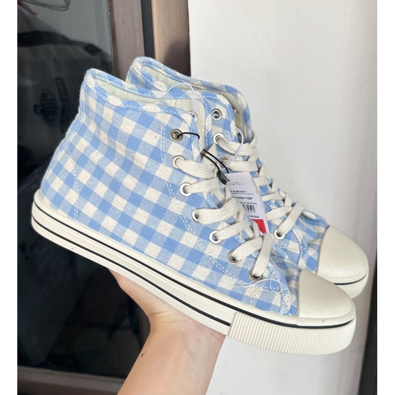 rubi sepatu kotak biru tinggi kode 7626