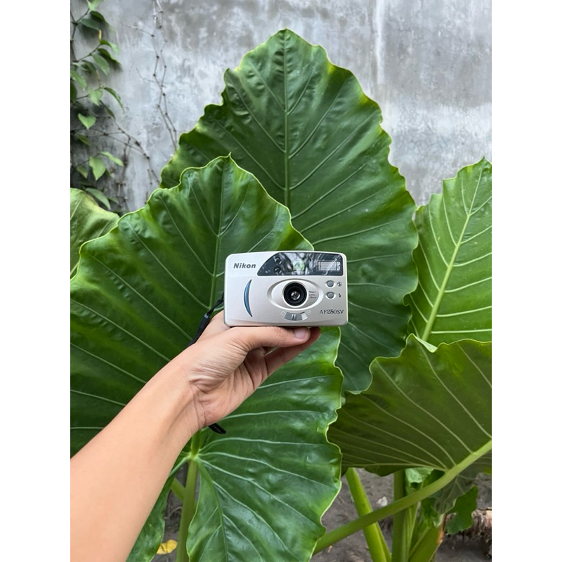 KAMERA ANALOG NIKON EF500sv