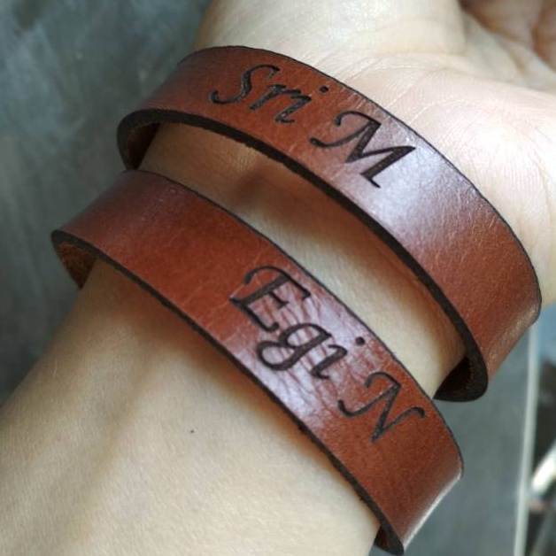 TREND Gelang kulit asli custom ukir nama premium