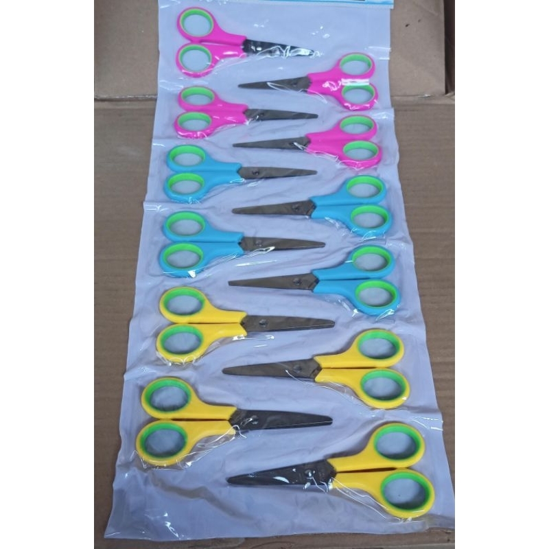 

(12 PCS) GUNTING KECIL RENTENG WARNA WARNI