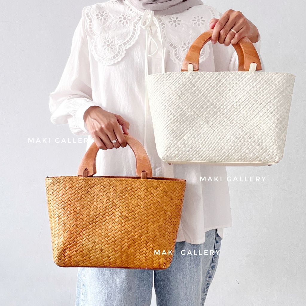 Tas Anyaman Pandan Bali Etnik Handle Kayu Vintage Hampers Polos Deco by Maki Gallery