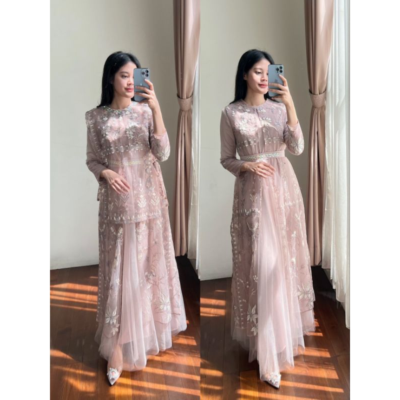 amrthelabel / vinila hijab / rose gold