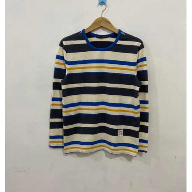 KAOS LONGSLEEVE US N THEM SECOND