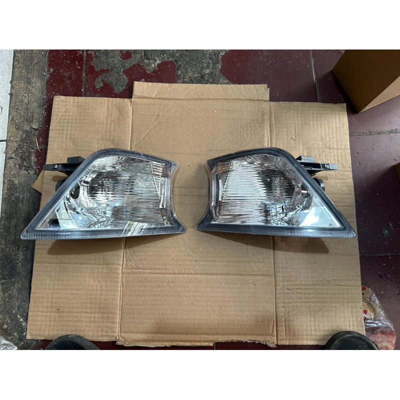 Lampu sein sen bumper bawah Toyota Innova Reborn 2016-2019 Lampu reting bumper Innova Reborn