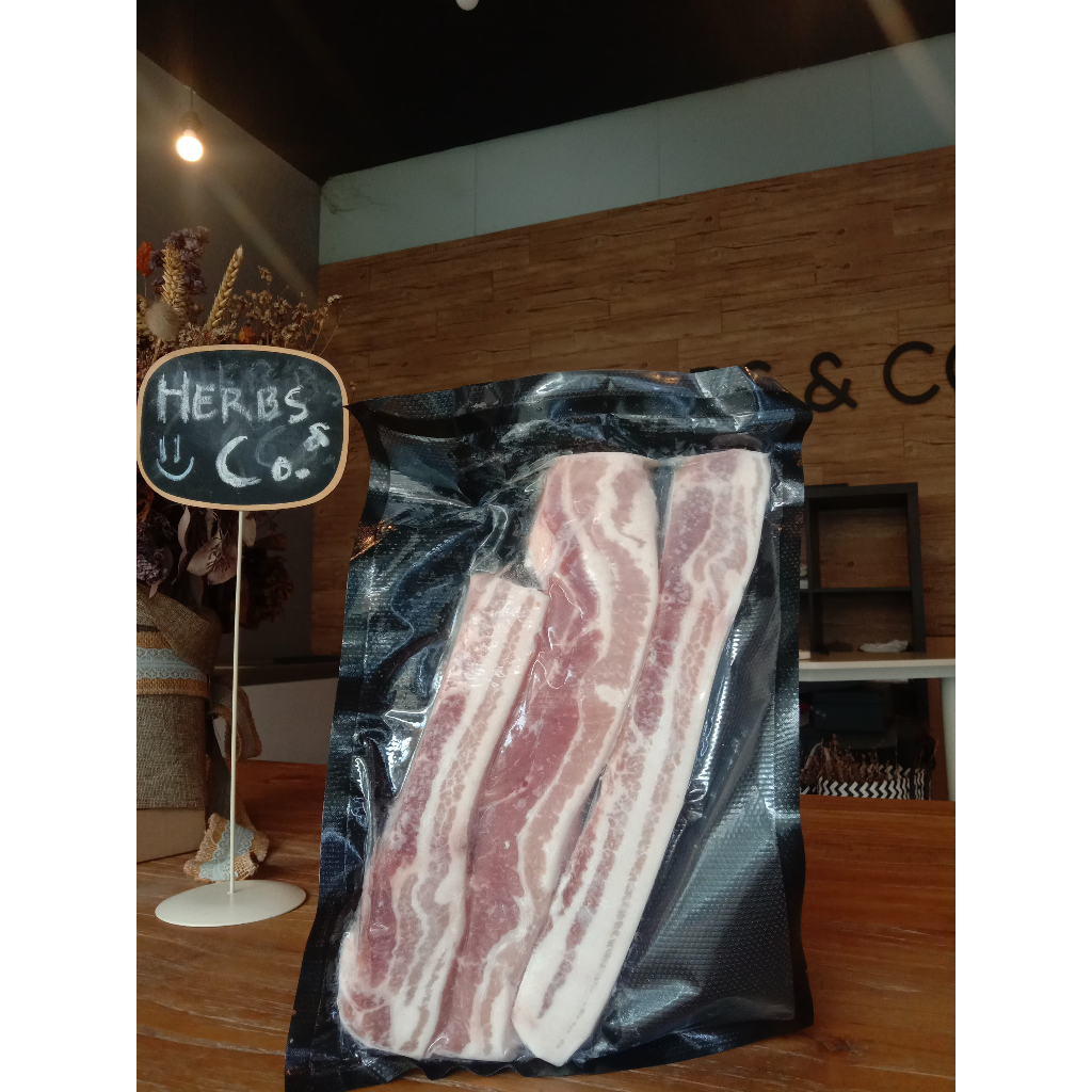 

DANISIH - Premium pork belly / Daging Babi Sliced (2cm)