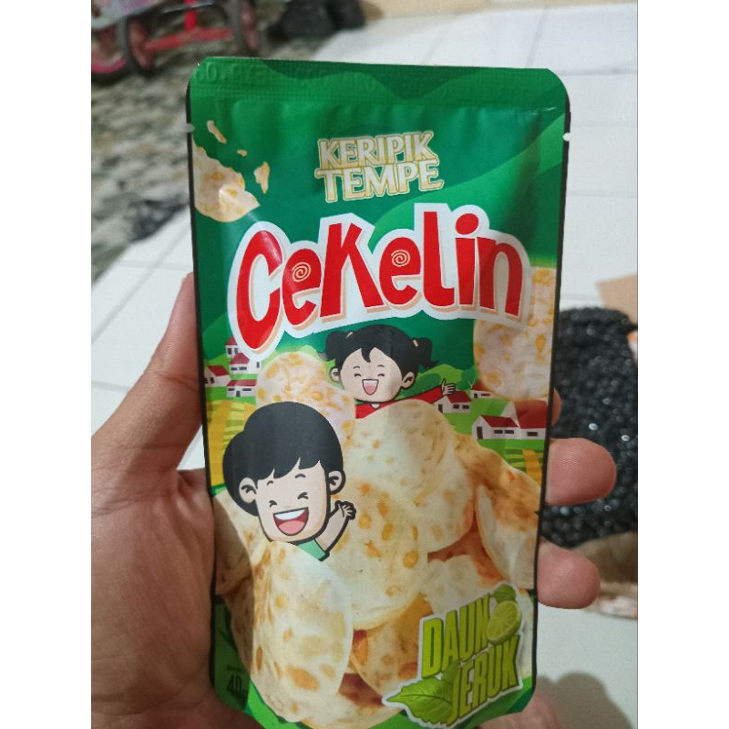 

PROMO!!! Cekelin keripik tempe daun jeruk free gift minimal pembelian 5 pcs