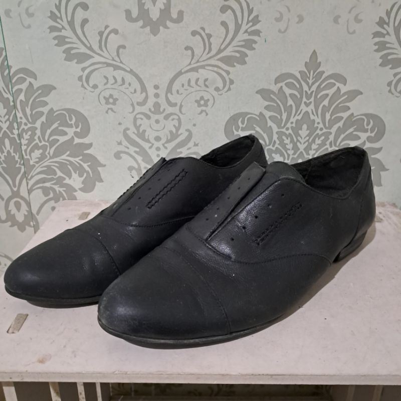 sepatu kerja wanita Clarks size 36 preloved