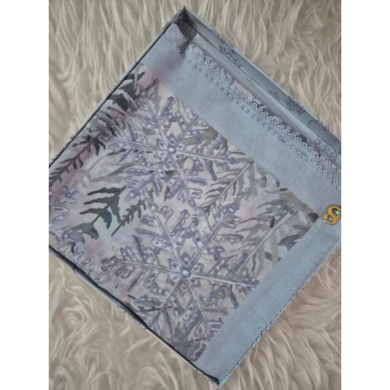 Buttonscarves Frozen Ice Water