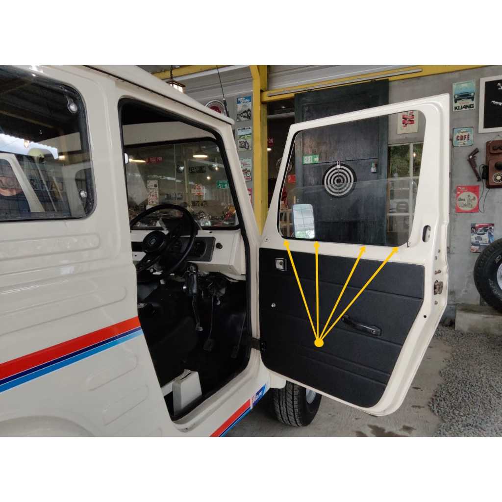 Pelipit kaca dalam Suzuki Jimny Jangkrik