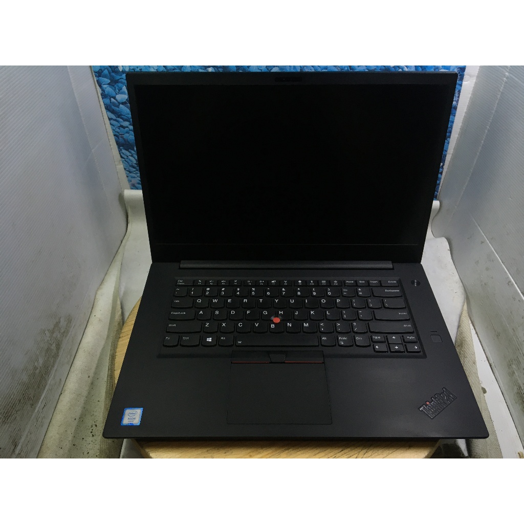 THINKPAD P1 i9-9880H RAM 32GB SSD 512GB BACKLIT QUADRO T2000 HIGH SPEC
