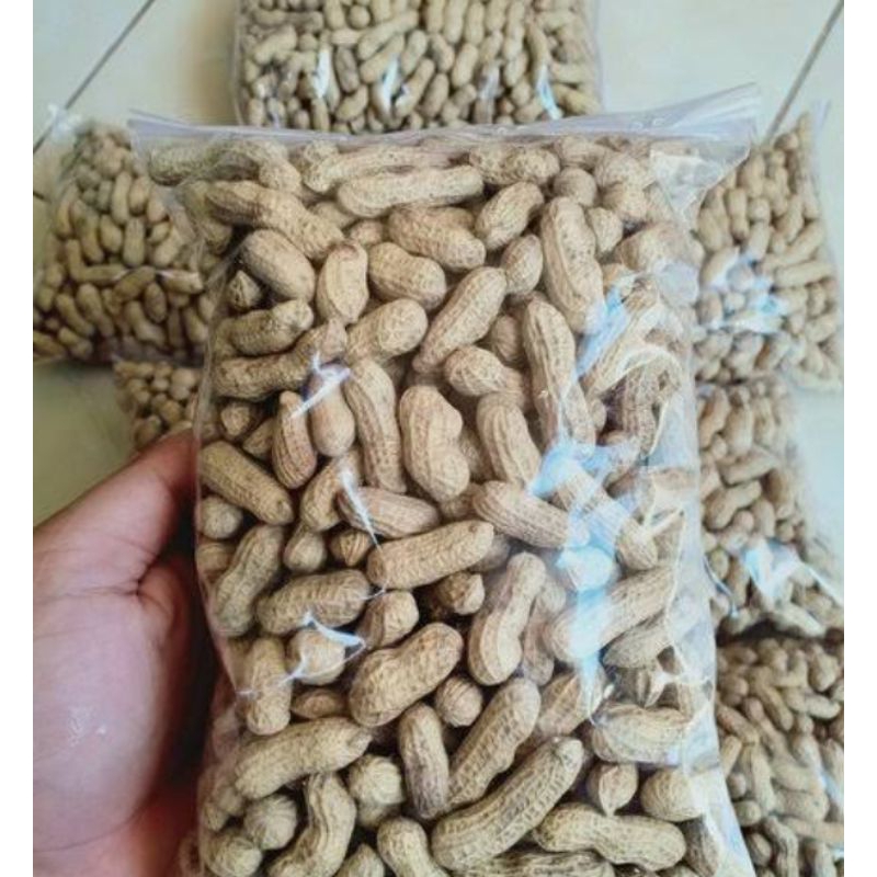 

kacang sangrai,Wonogiri.sangat lezat gurih di goreng tanpa minyak goreng