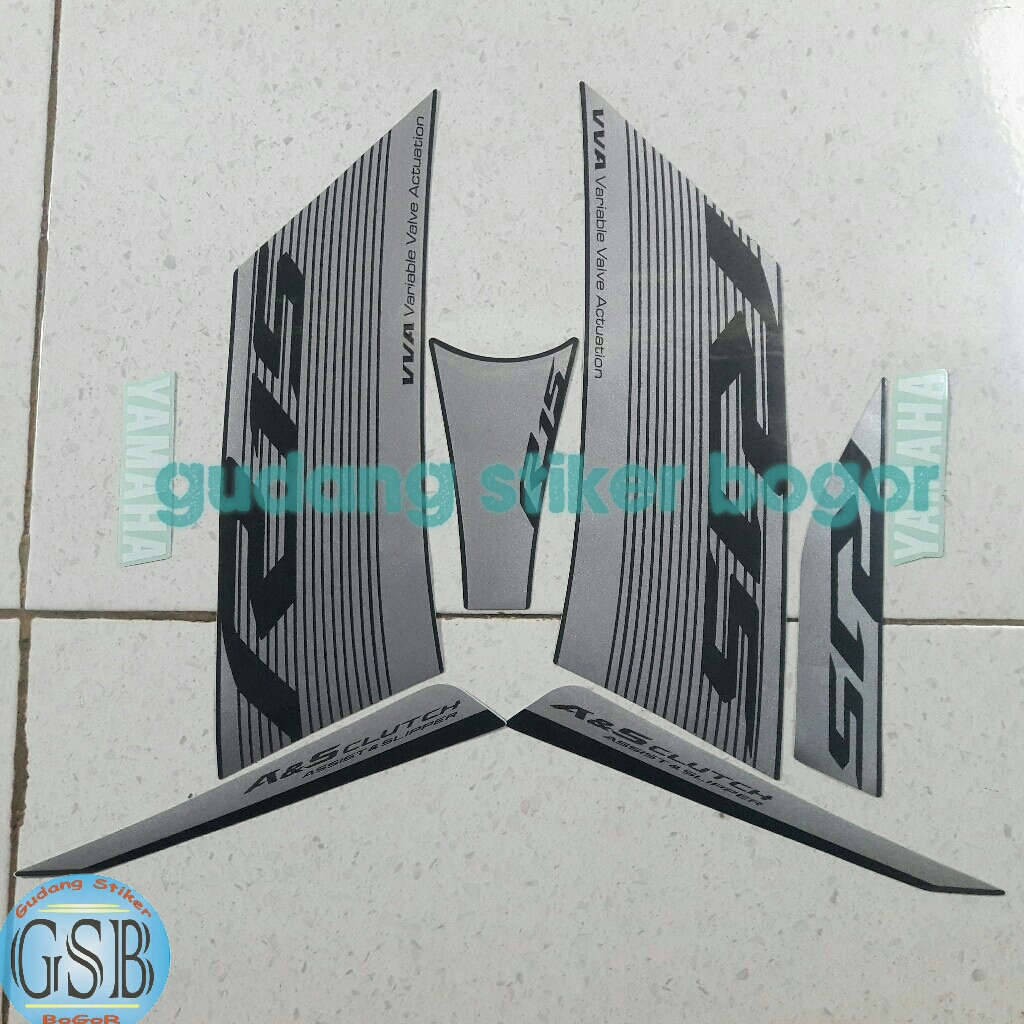 STRIPING STIKER MOTOR YAMAHA R15 Vva 2023 Hitam