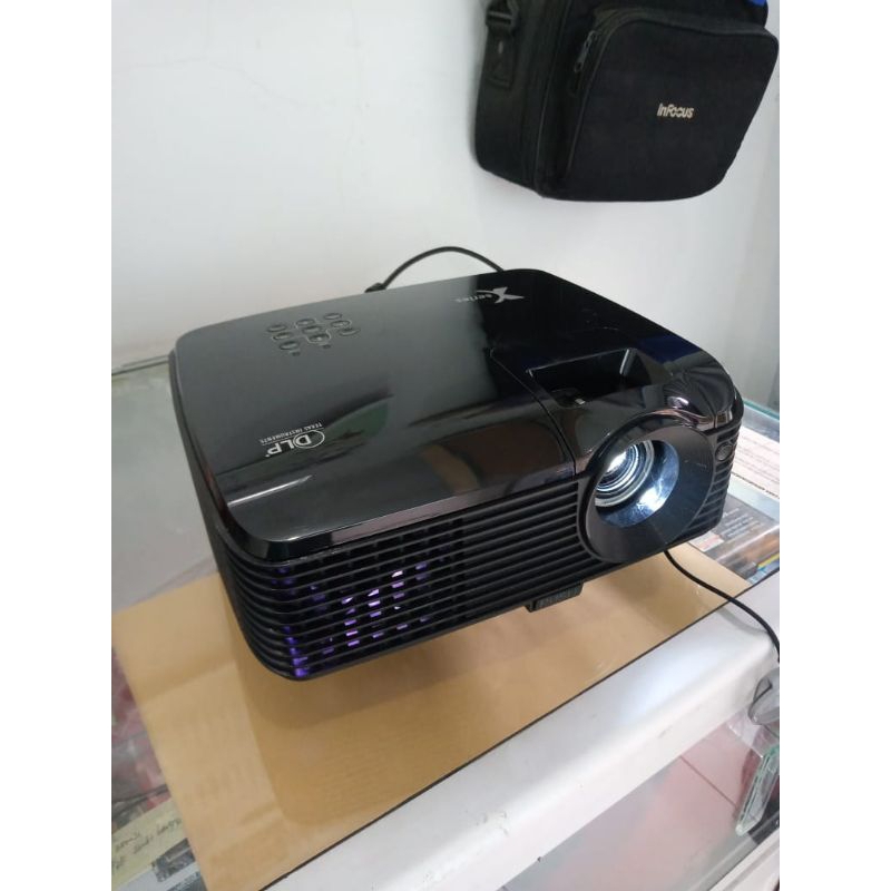 PROYEKTOR BEKAS INFOCUS T170 X17 XSERIES